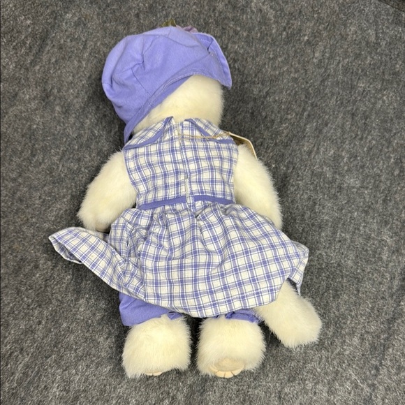 Boyd’s Plush Cat with Purple Dress and Hat - Picture 3 of 9